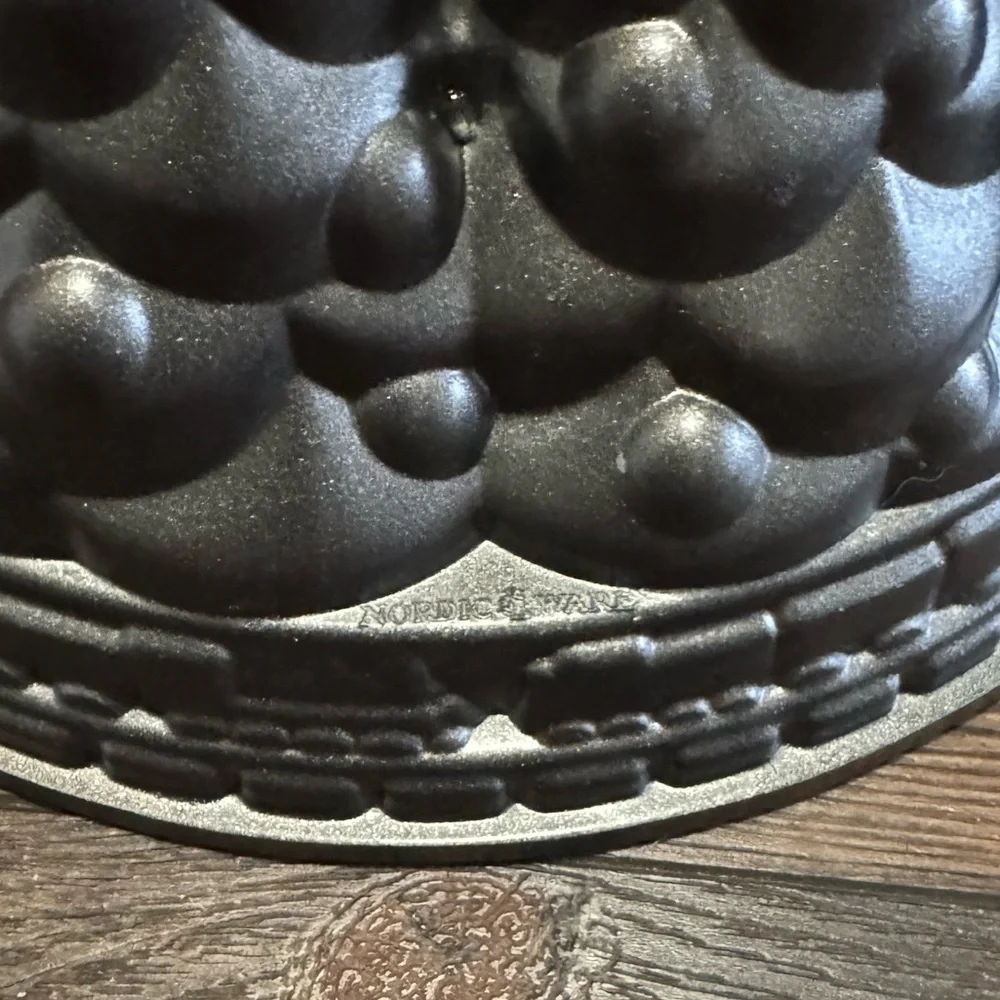 Nordic Ware vintage nwt